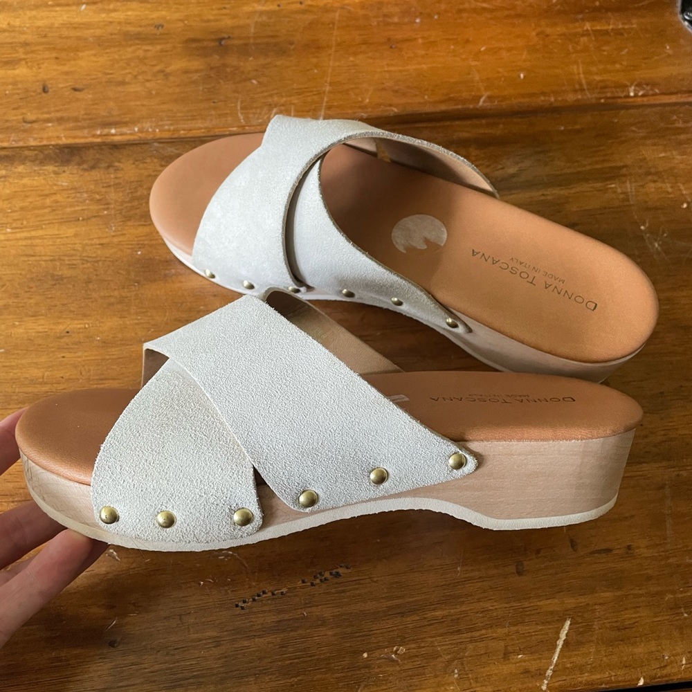 New Donna Toscana wooden Suede leather Clogs Sandals Size 7.5 Made In Italy